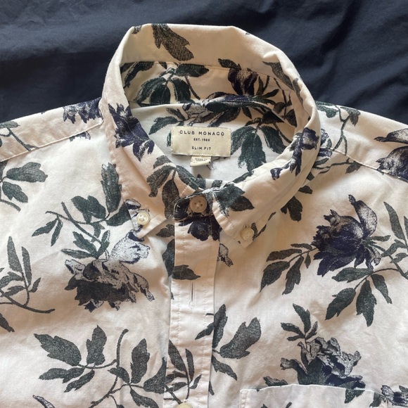 Men’s XS Slim Fit Club Monaco Button Up - Picture 3 of 6